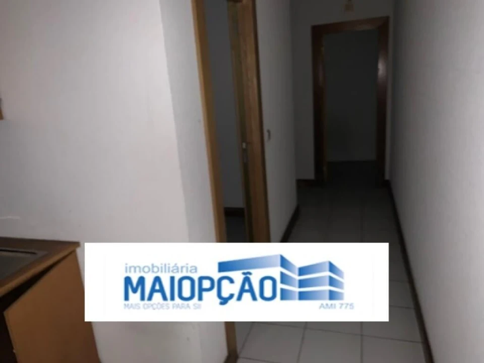 Loja para Venda em Santa Maria de Lamas Foto 6