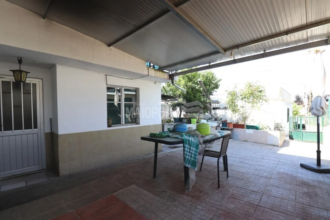 Moradia T6 para Venda em Castro de Avelãs Foto 4