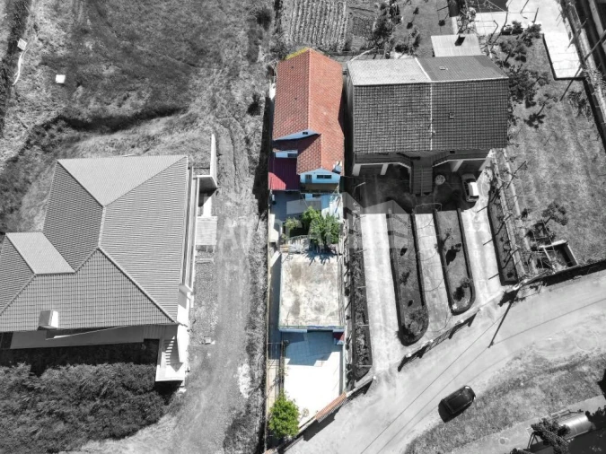 Moradia T6 para Venda em Castro de Avelãs Foto 2