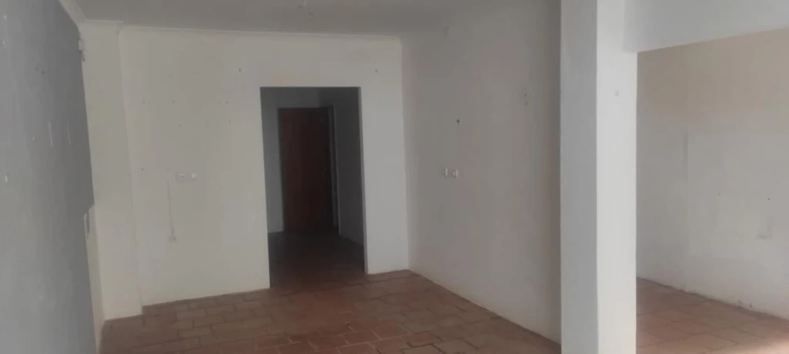 Prédio para Venda em Vilar Formoso Foto 6