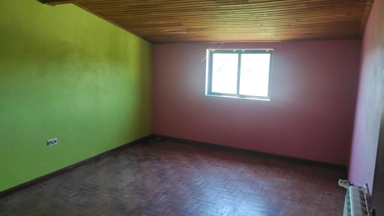 Moradia T4 para Venda em Sortelha Foto 2