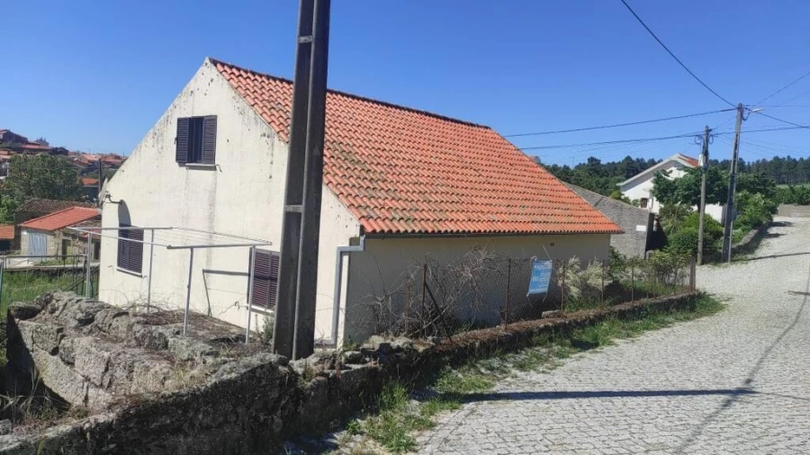 Moradia T4 para Venda em Sortelha Foto 4