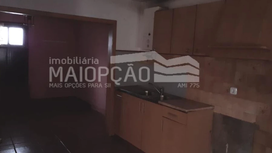Moradia T5 para Venda em Figueira de Castelo Rodrigo