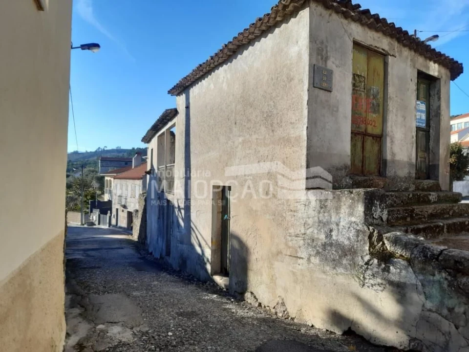 Moradia T3 para Venda em Benespera Foto 9