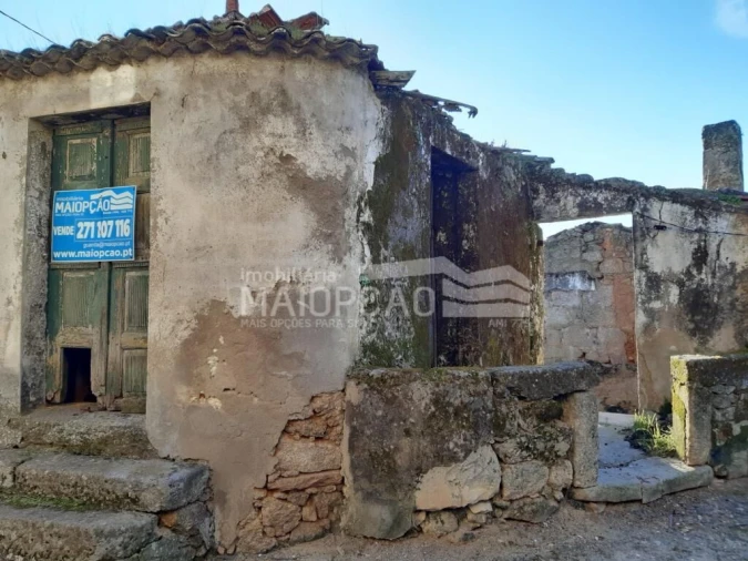 Moradia T3 para Venda em Benespera Foto 7