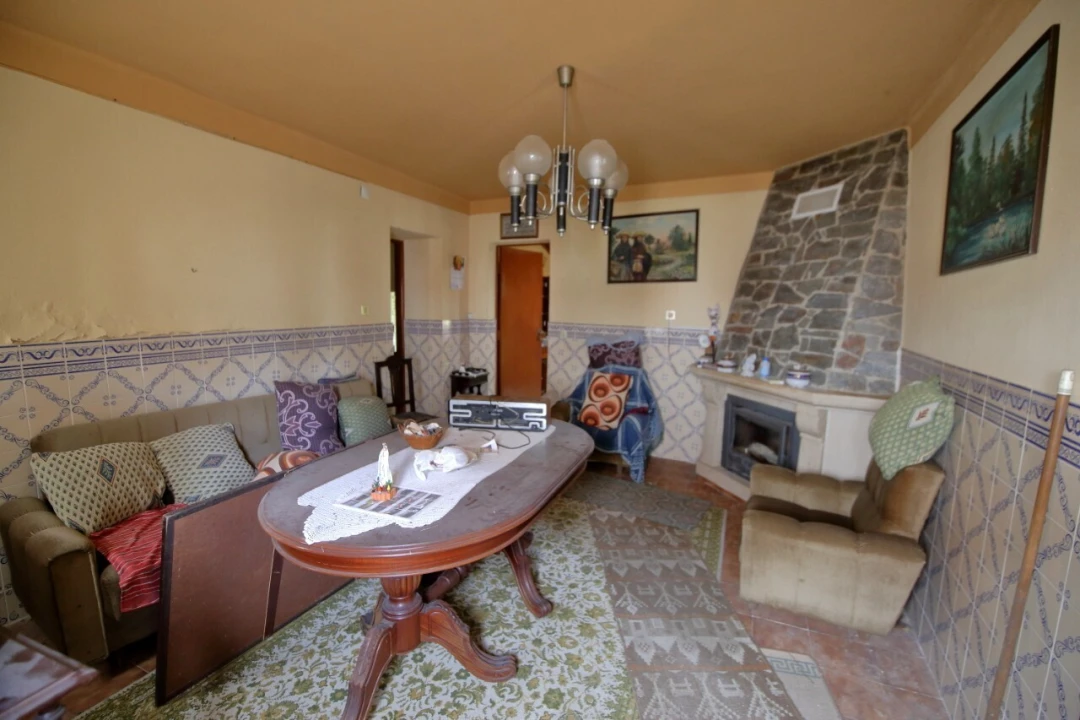 Moradia T3 para Venda em Alvorninha Foto 9