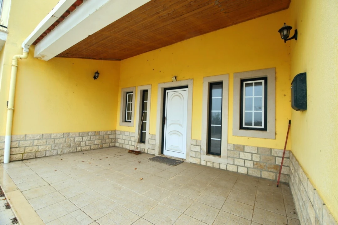 Moradia T3 para Venda em Roliça Foto 2