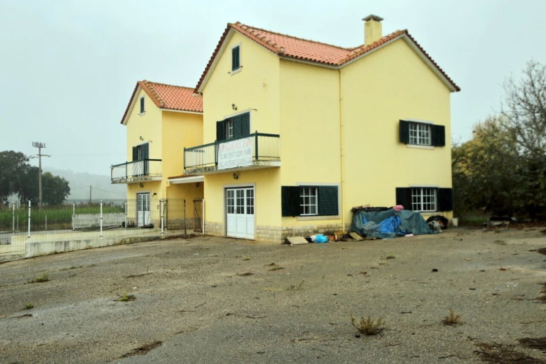 Moradia T3 para Venda em Roliça Foto 24