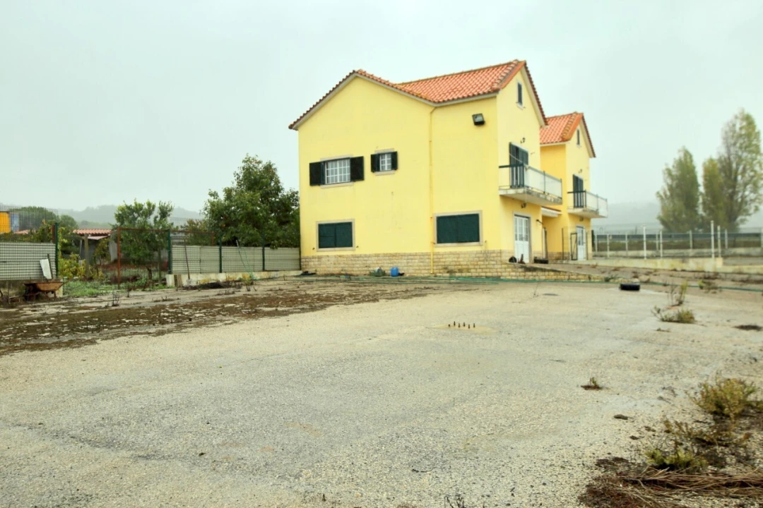 Moradia T3 para Venda em Roliça Foto 1