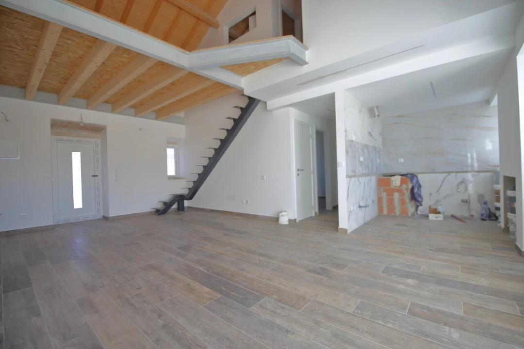 Moradia T2 para Venda em Painho e Figueiros Foto 2