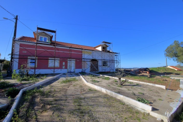 Moradia T2 para Venda em Painho e Figueiros Foto 3