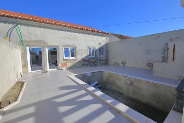 Moradia T2 para Venda em Painho e Figueiros Foto 4