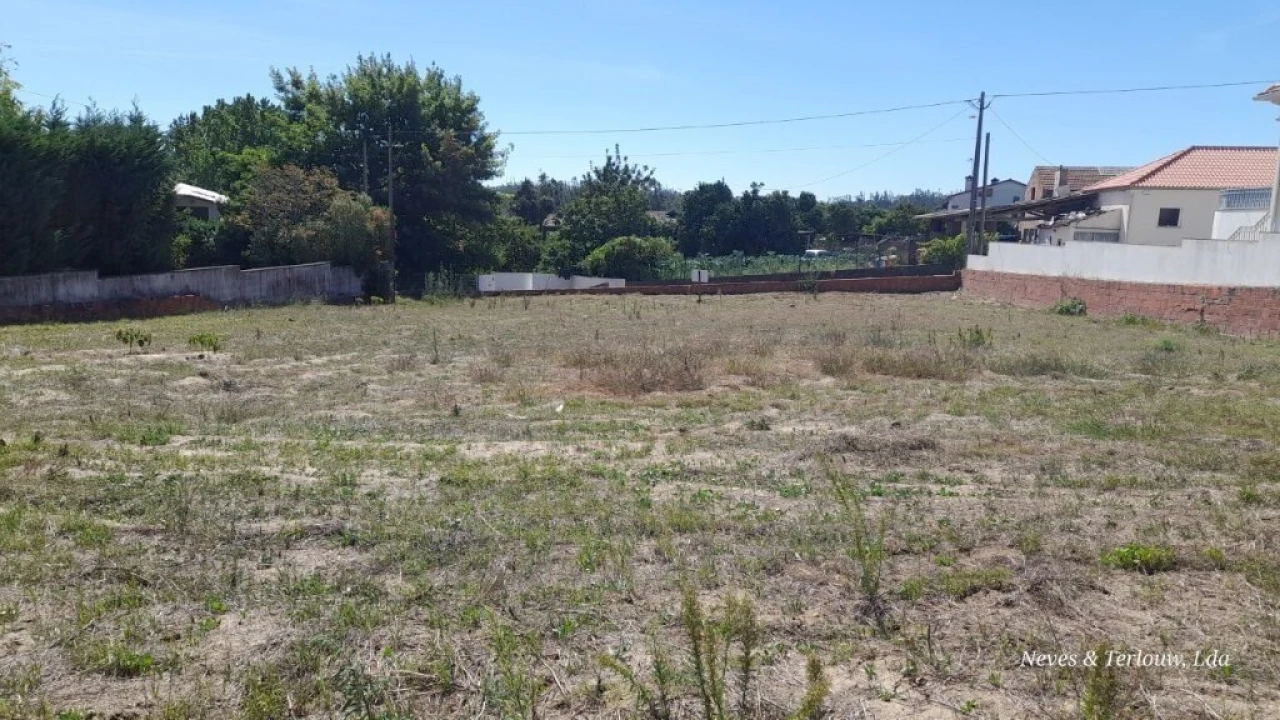 Terreno para Venda em Souto da Carpalhosa e Ortigosa Foto 9