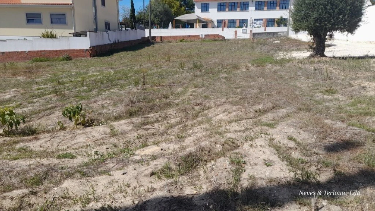 Terreno para Venda em Souto da Carpalhosa e Ortigosa Foto 8