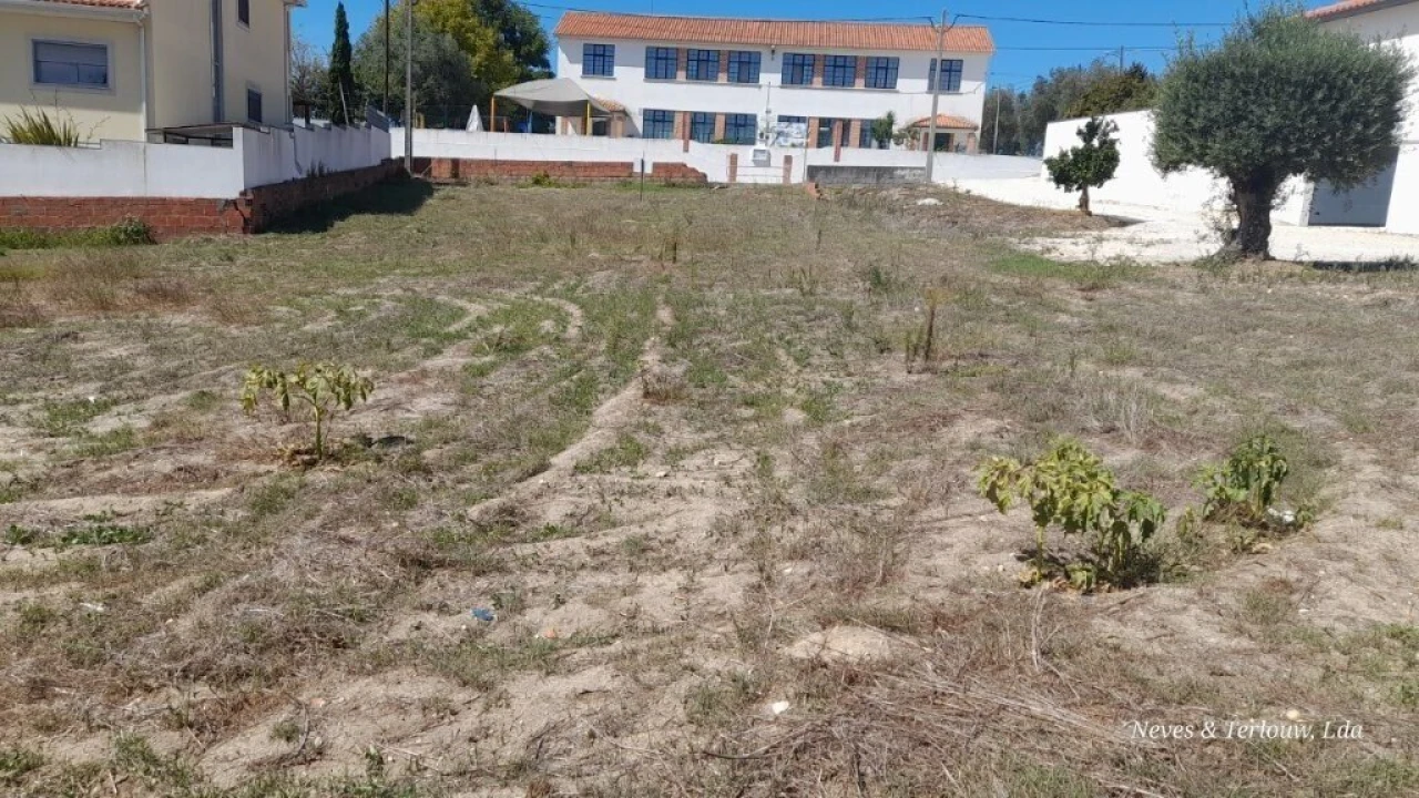 Terreno para Venda em Souto da Carpalhosa e Ortigosa Foto 6