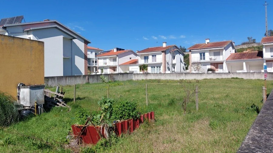 Terreno para Venda em Regueira de Pontes