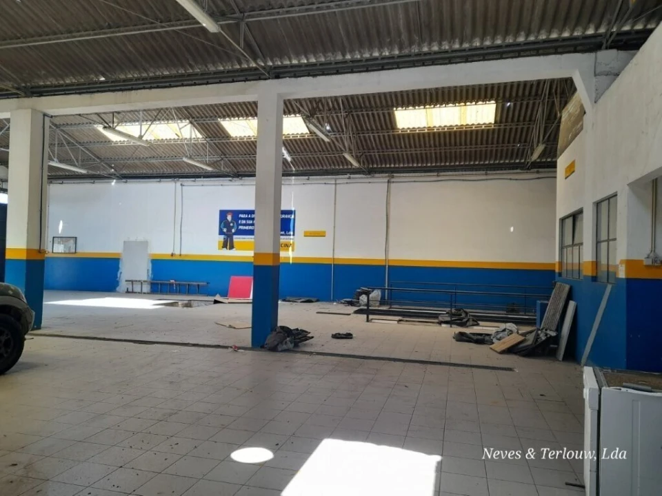 Prédio para Venda em Monte Redondo e Carreira Foto 12