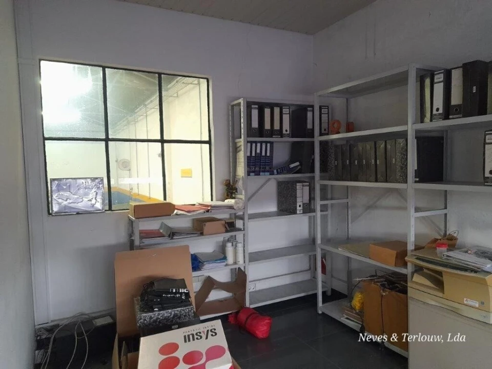 Prédio para Venda em Monte Redondo e Carreira Foto 6