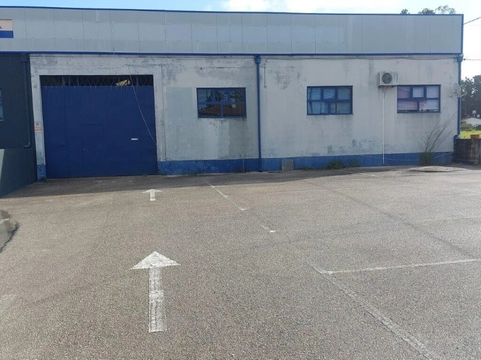 Prédio para Venda em Monte Redondo e Carreira Foto 3