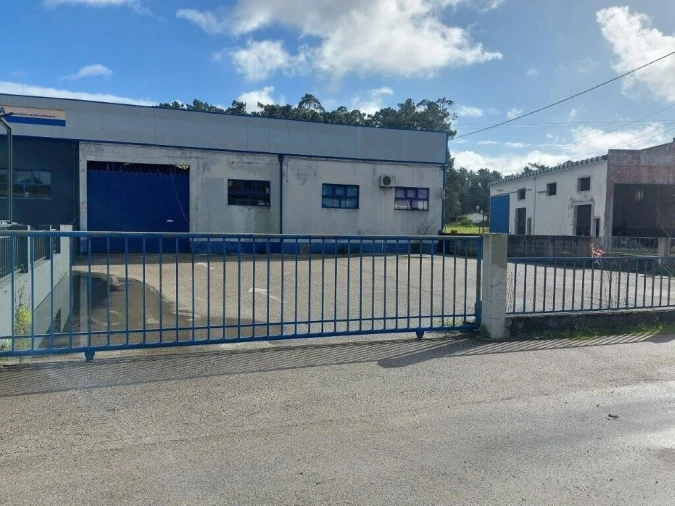 Prédio para Venda em Monte Redondo e Carreira Foto 2