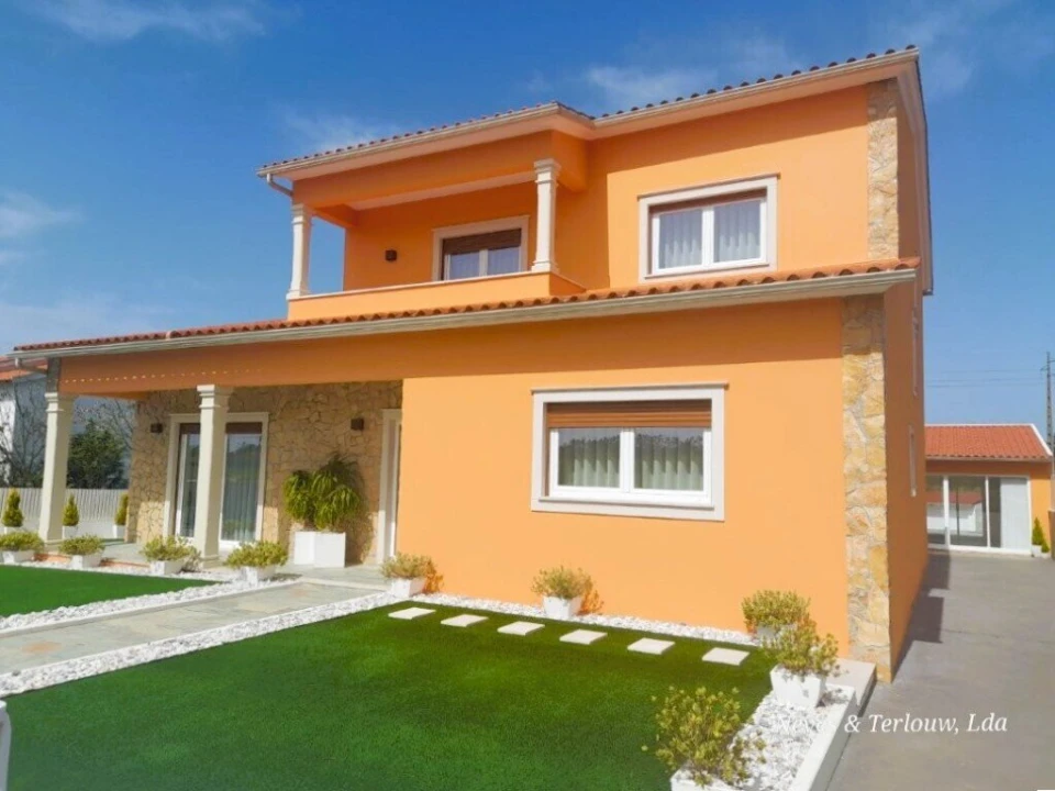 Moradia T5 para Venda em Carriço Foto 3