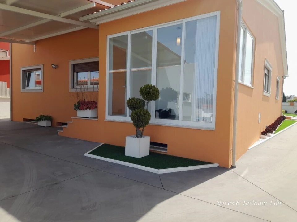 Moradia T5 para Venda em Carriço Foto 28