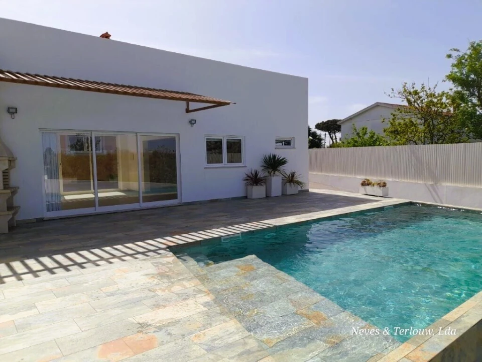 Moradia T5 para Venda em Carriço Foto 35