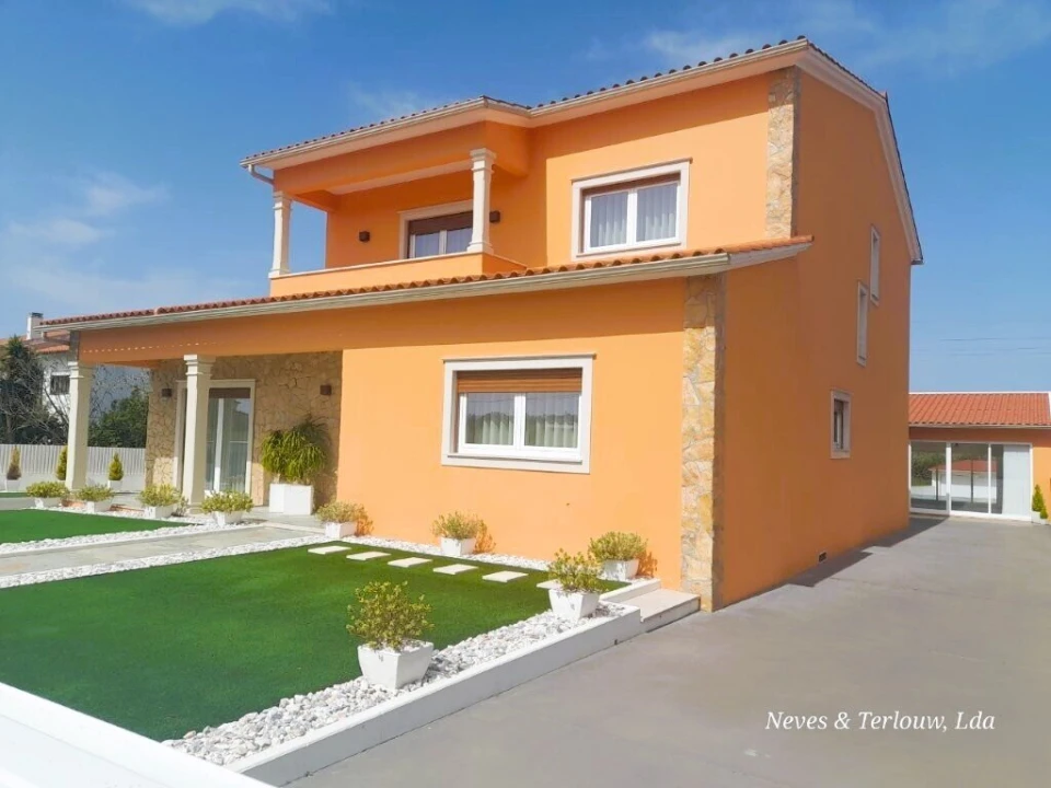 Moradia T5 para Venda em Carriço Foto 4