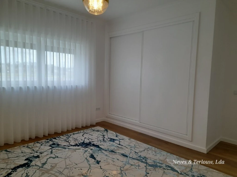 Moradia T5 para Venda em Carriço Foto 15