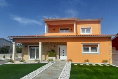 Moradia T5 para Venda em Carriço