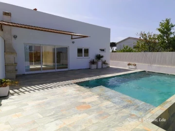 Moradia T5 para Venda em Carriço