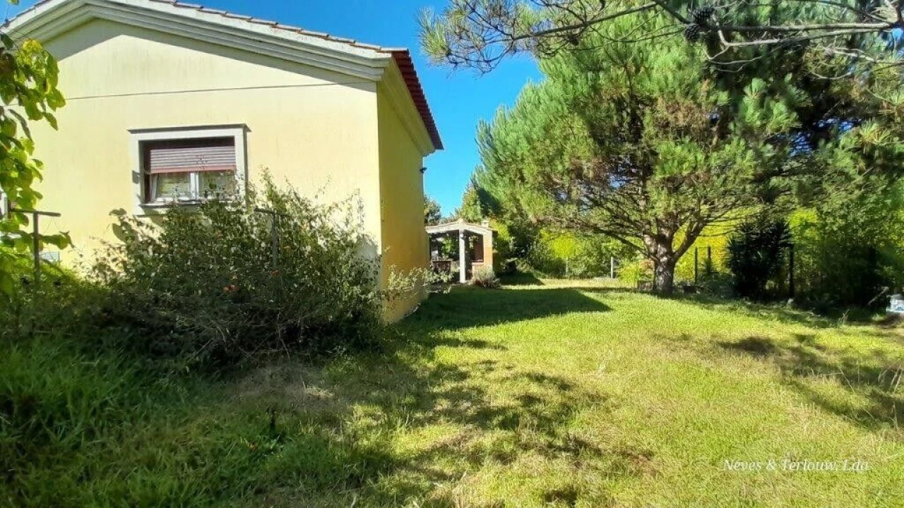 Moradia T3 para Venda em Monte Redondo e Carreira Foto 40