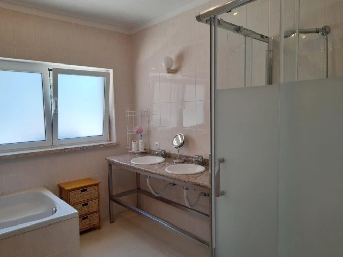 Moradia T6 para Venda em Monte Redondo e Carreira Foto 44