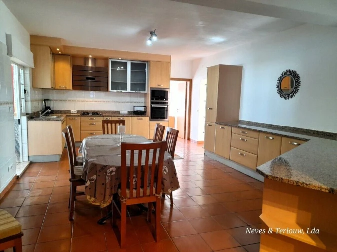 Moradia T6 para Venda em Monte Redondo e Carreira Foto 13