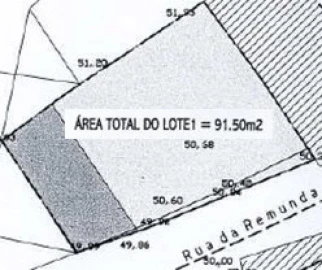 Moradia T0 para Venda em São Martinho de Árvore e Lamarosa