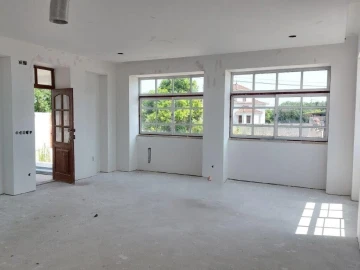 Moradia T3 para Venda em Coimbrão