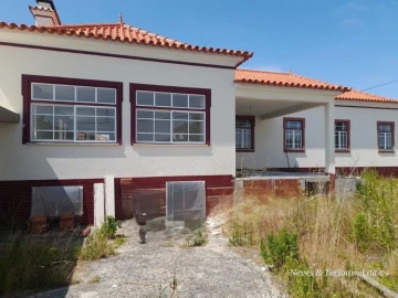 Moradia T3 para Venda em Coimbrão