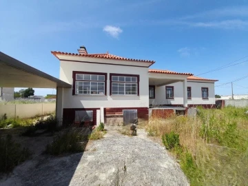 Moradia T3 para Venda em Coimbrão