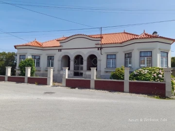 Moradia T3 para Venda em Coimbrão