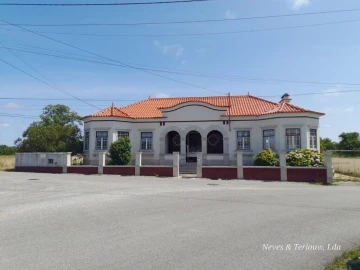 Moradia T3 para Venda em Coimbrão