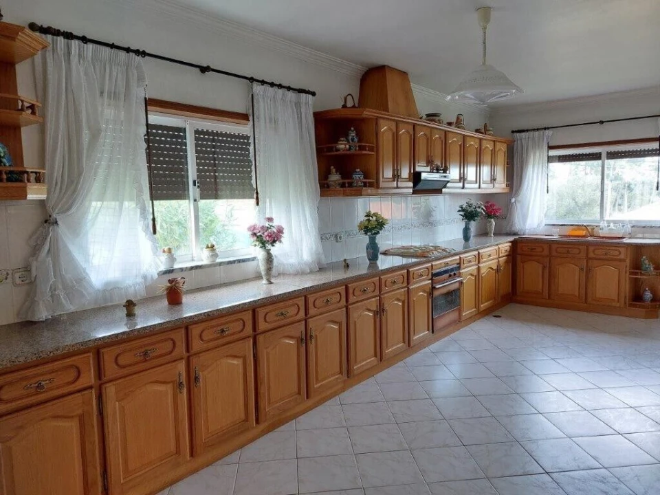 Moradia T4 para Venda em Monte Redondo e Carreira Foto 10