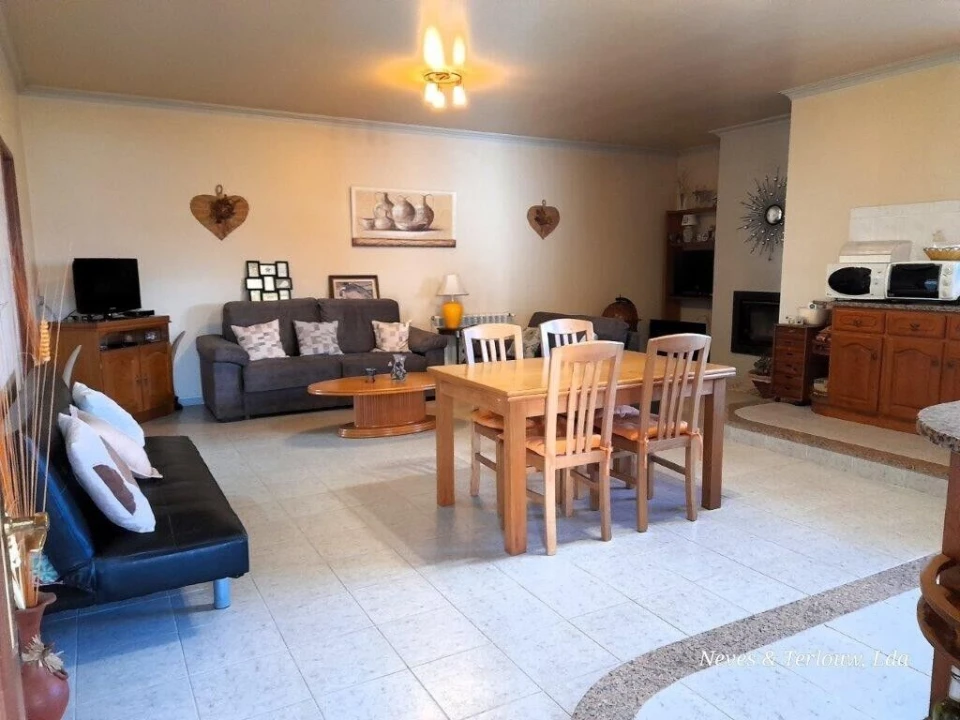 Moradia T4 para Venda em Monte Redondo e Carreira Foto 28