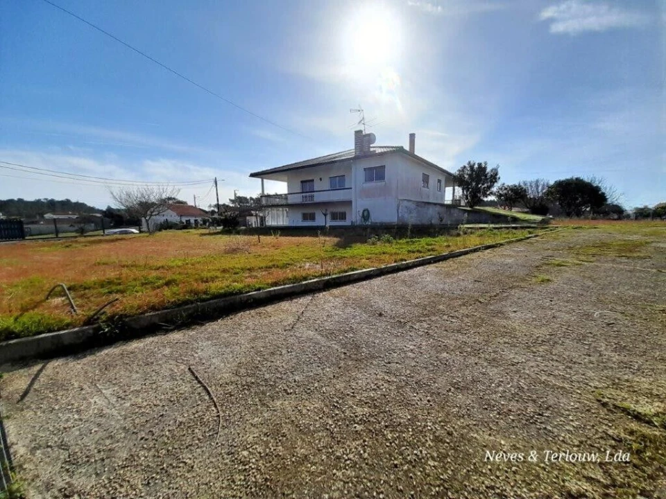 Moradia T4 para Venda em Monte Redondo e Carreira Foto 36