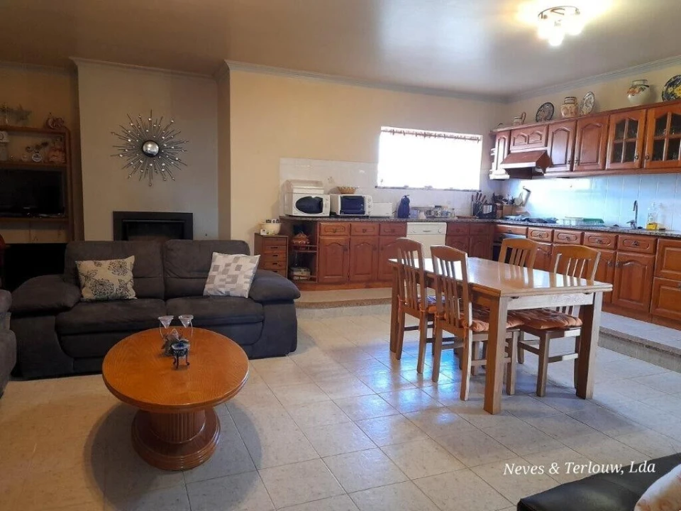 Moradia T4 para Venda em Monte Redondo e Carreira Foto 29