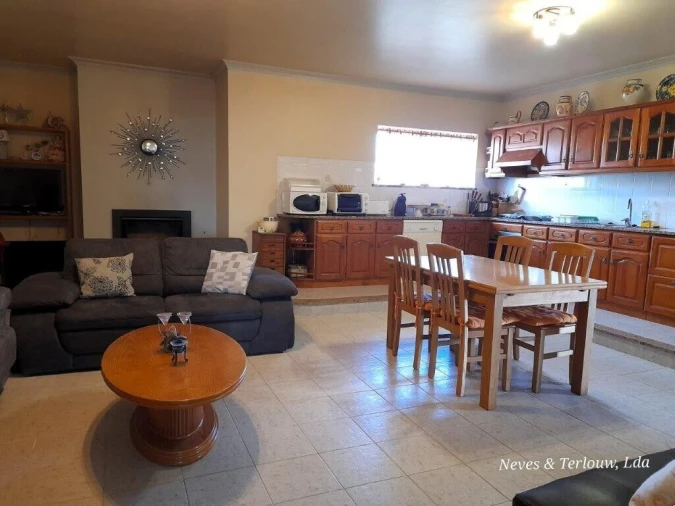 Moradia T4 para Venda em Monte Redondo e Carreira Foto 29