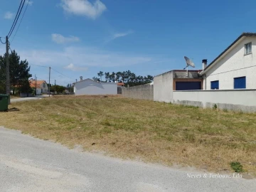 Terreno para Venda em Monte Redondo e Carreira