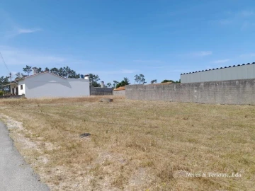 Terreno para Venda em Monte Redondo e Carreira