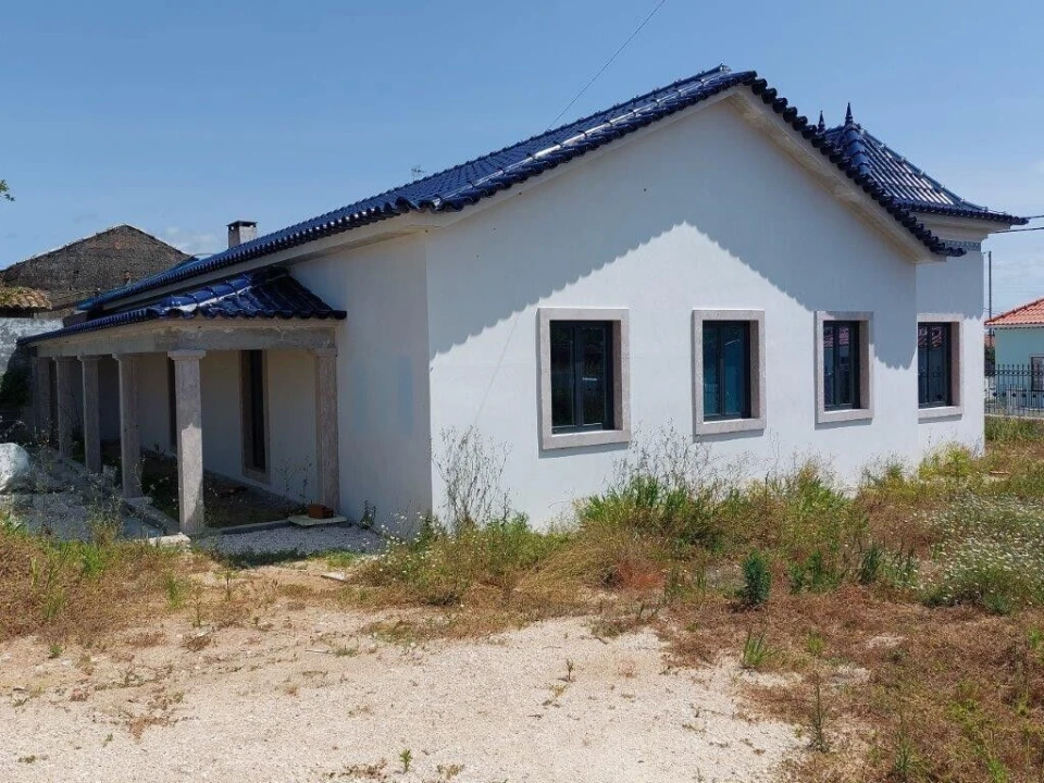 Moradia T3 para Venda em Coimbrão Foto 5