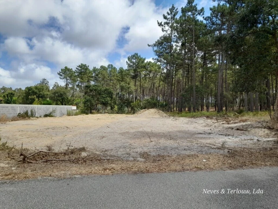Terreno para Venda em Coimbrão Foto 4