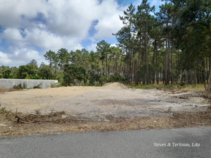 Terreno para Venda em Coimbrão Foto 4